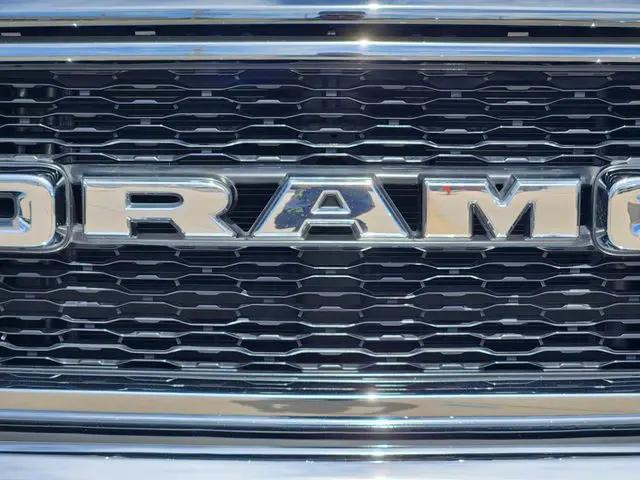 2022 Ram 1500 Big Horn Crew Cab 4x2 5'7" Box