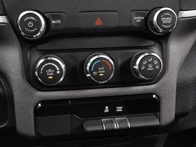 2022 Ram 1500 Big Horn Crew Cab 4x2 57 Box