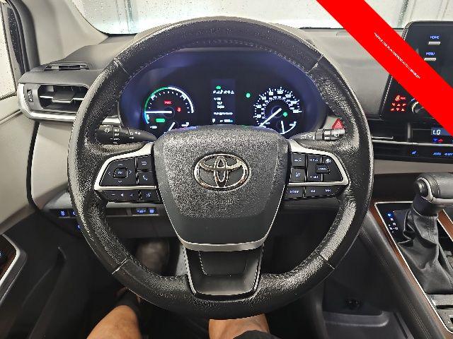 2023 Toyota Sienna XLE