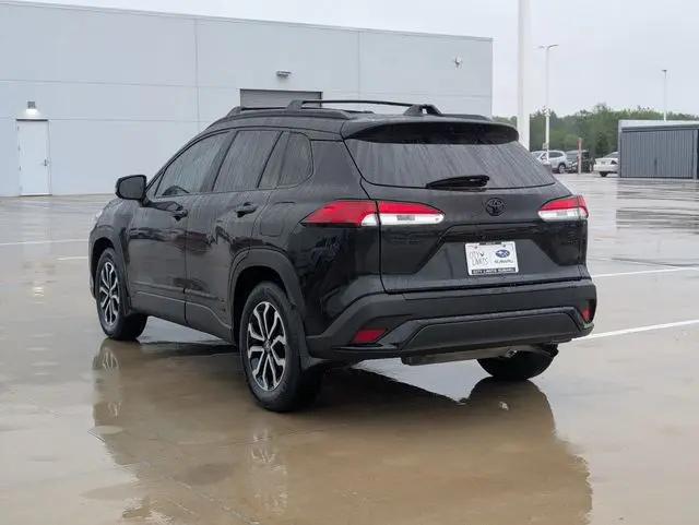 2023 Toyota Corolla Cross Hybrid SE