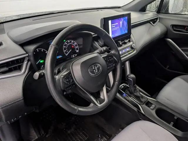 2023 Toyota Corolla Cross Hybrid SE
