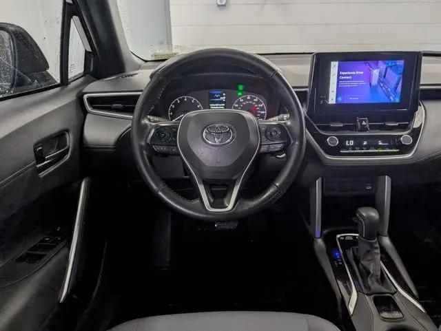 2023 Toyota Corolla Cross Hybrid SE
