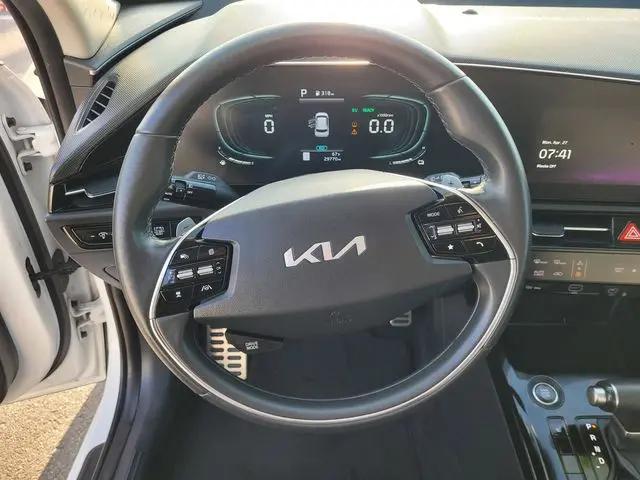 2023 Kia Niro EX Touring