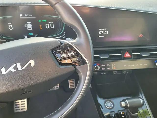 2023 Kia Niro EX Touring
