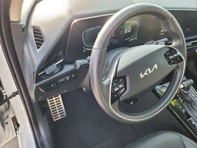 2023 Kia Niro EX Touring