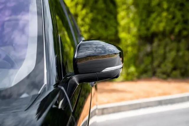 2023 Land Rover Discovery P360 HSE R-Dynamic