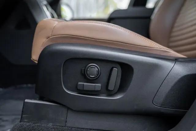 2023 Land Rover Discovery P360 HSE R-Dynamic