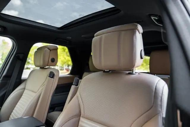 2023 Land Rover Discovery P360 HSE R-Dynamic