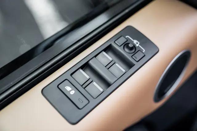 2023 Land Rover Discovery P360 HSE R-Dynamic