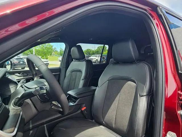 2026 Jeep Grand Cherokee L Altitude 4x4