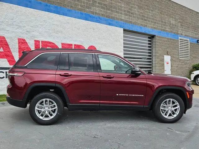 2026 Jeep Grand Cherokee Laredo 4x4