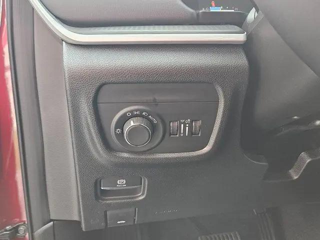 2026 Jeep Grand Cherokee Laredo 4x4