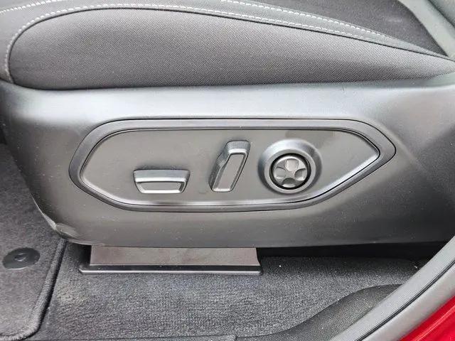 2026 Jeep Grand Cherokee Laredo 4x4