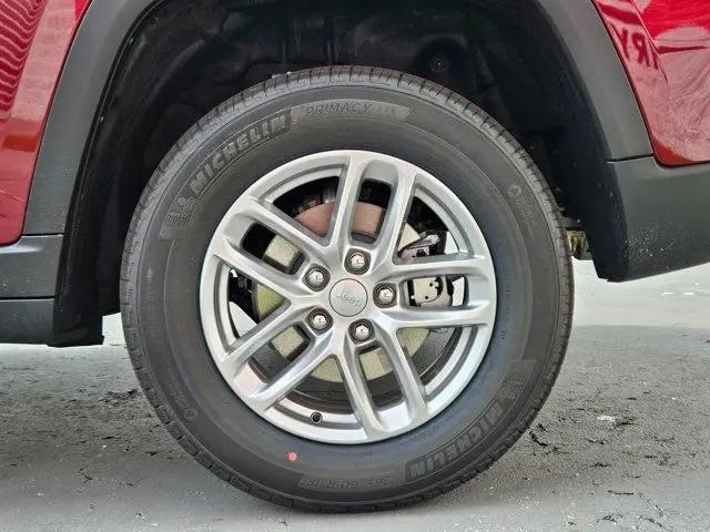 2026 Jeep Grand Cherokee Laredo 4x4