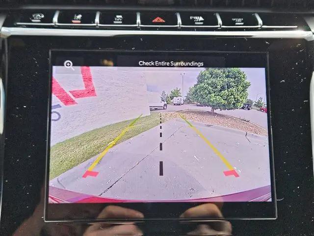 2026 Jeep Grand Cherokee Laredo 4x4