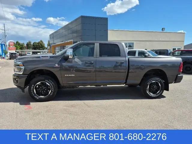 2026 Ram 3500 Laramie Crew Cab 4x4 64 Box