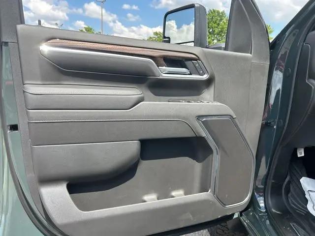 2026 Chevrolet Silverado 2500HD Crew Cab, Standard Bed, LT, 4WD