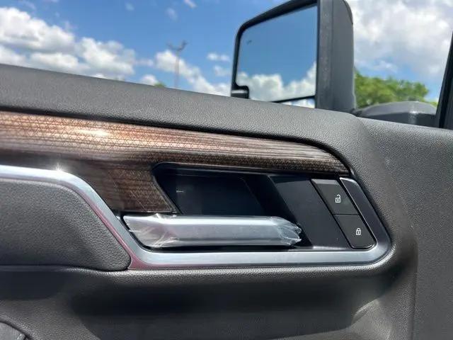 2026 Chevrolet Silverado 2500HD Crew Cab, Standard Bed, LT, 4WD