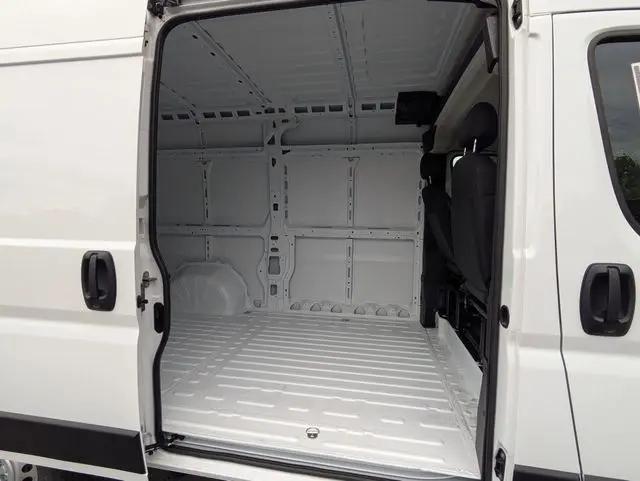 2026 Ram ProMaster Cargo Van Tradesman High Roof 136" WB w/Pass Seat
