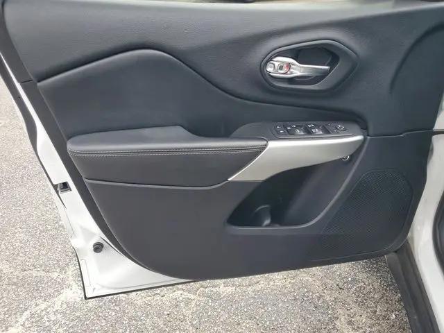 2018 Jeep Cherokee Latitude Plus FWD