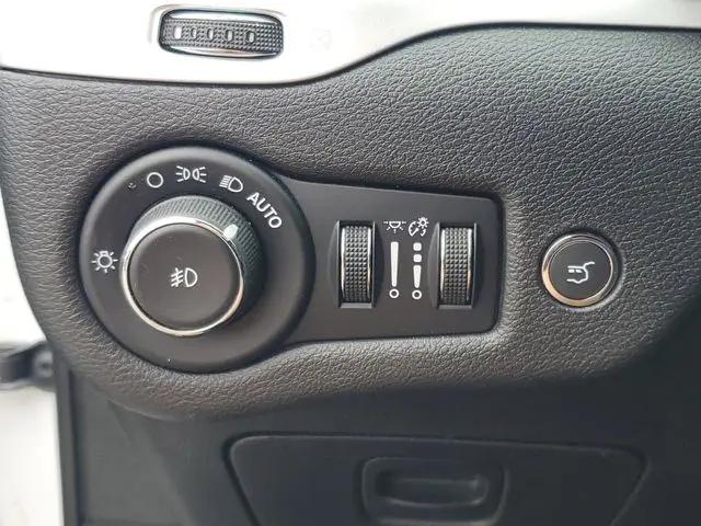 2018 Jeep Cherokee Latitude Plus FWD