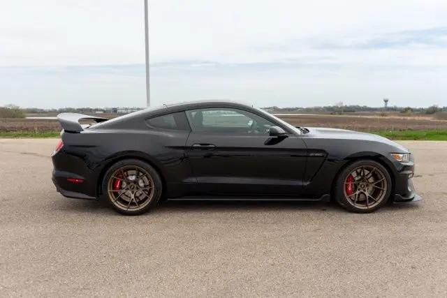 2016 Ford GT Shelby GT350R