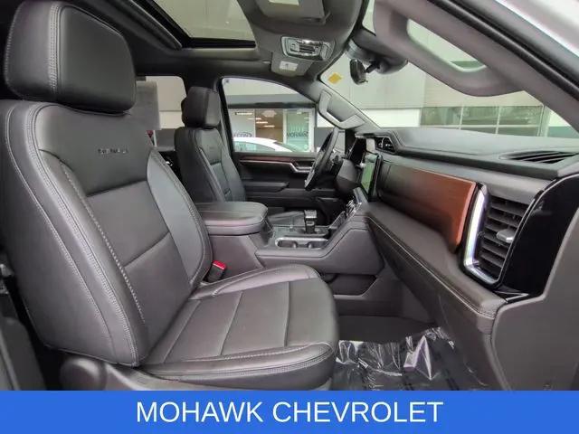 2024 GMC Sierra 1500 4WD Crew Cab Standard Box Denali