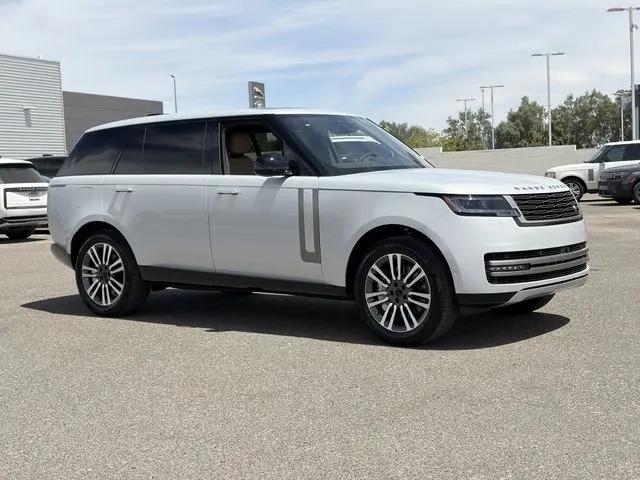 2026 Land Rover Range Rover P530 SE 7 Seat