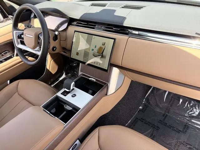 2026 Land Rover Range Rover P530 SE 7 Seat