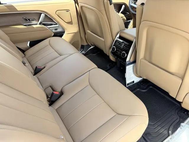 2026 Land Rover Range Rover P530 SE 7 Seat