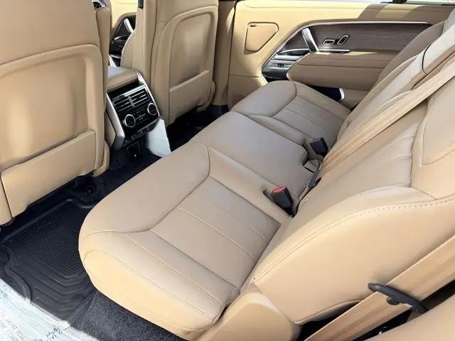 2026 Land Rover Range Rover P530 SE 7 Seat