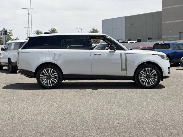 2026 Land Rover Range Rover P530 SE 7 Seat