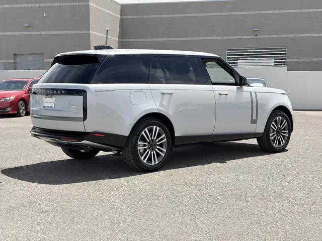 2026 Land Rover Range Rover P530 SE 7 Seat