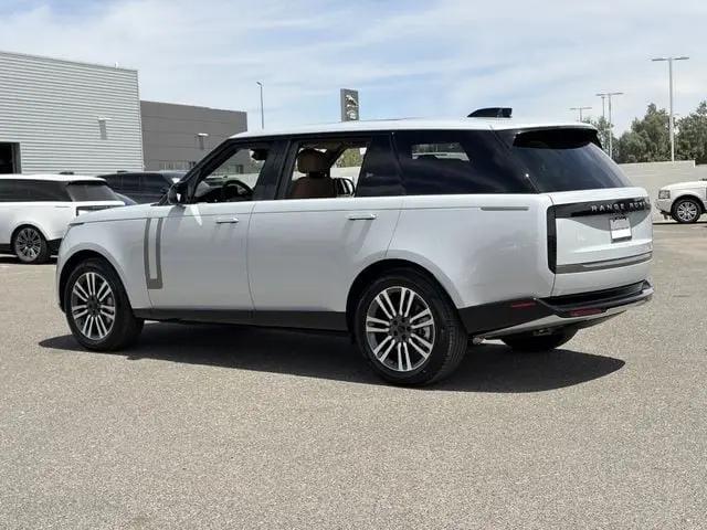 2026 Land Rover Range Rover P530 SE 7 Seat