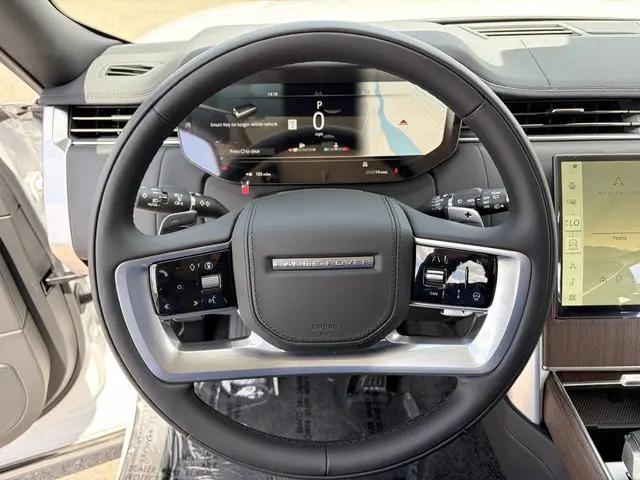 2026 Land Rover Range Rover P400 SE 7 Seat