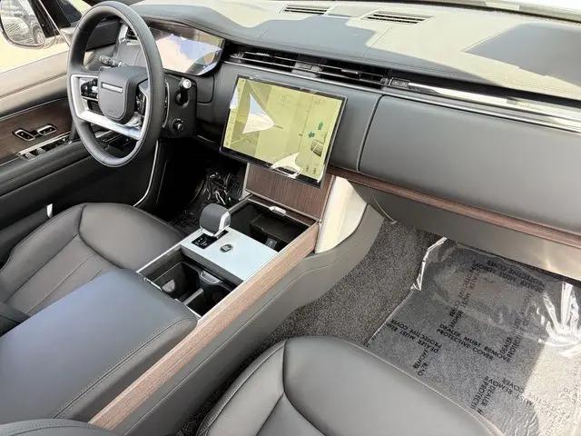 2026 Land Rover Range Rover P400 SE 7 Seat