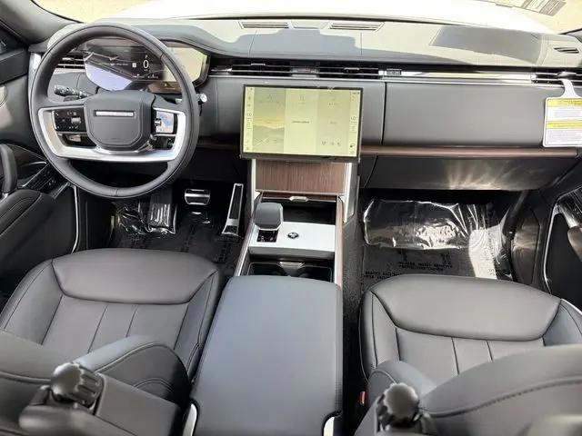 2026 Land Rover Range Rover P400 SE 7 Seat