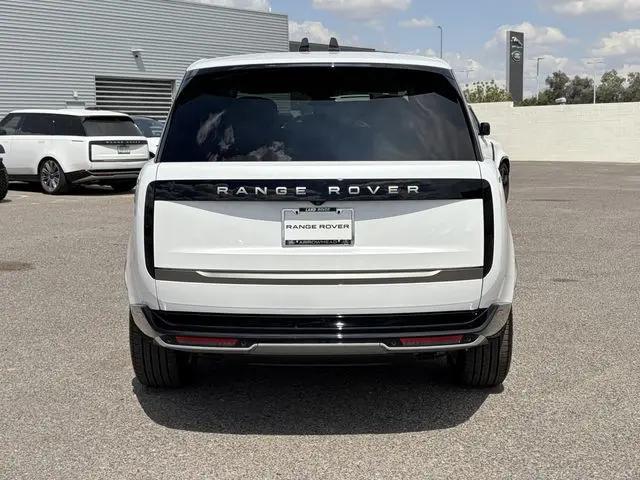 2026 Land Rover Range Rover P400 SE 7 Seat