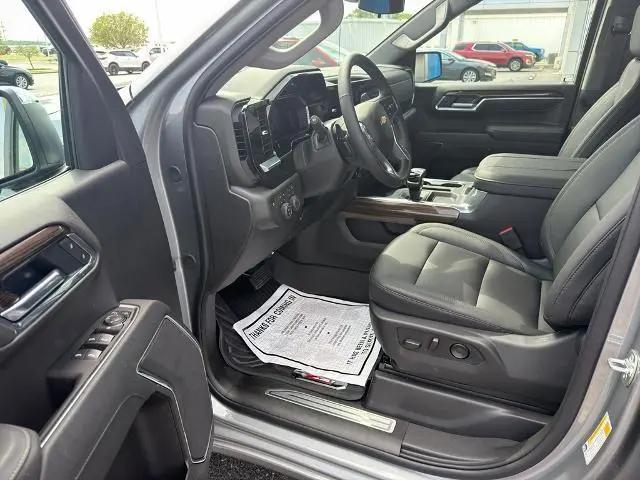 2026 Chevrolet Silverado 1500 4WD Crew Cab Standard Bed LT