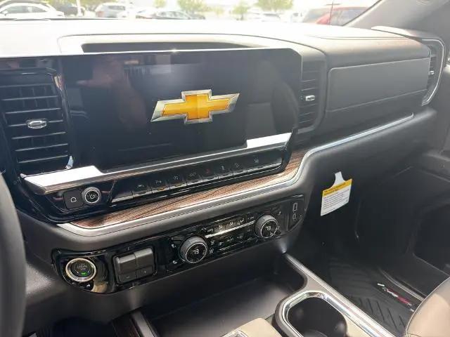2026 Chevrolet Silverado 1500 4WD Crew Cab Standard Bed LT