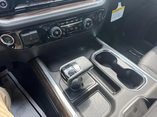 2026 Chevrolet Silverado 1500 4WD Crew Cab Standard Bed LT