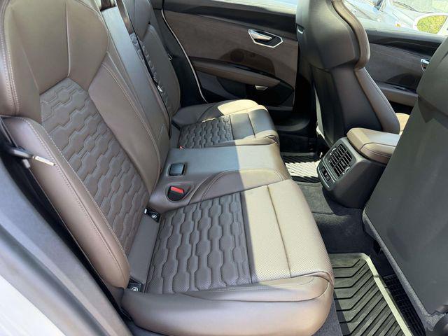 2024 Audi e-tron GT Premium Plus quattro