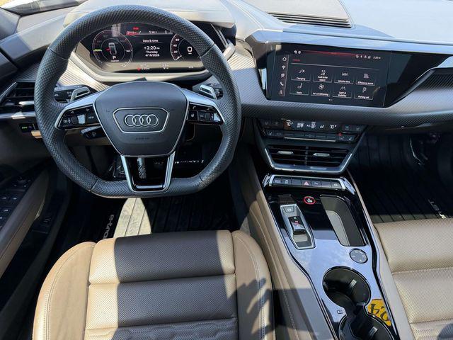 2024 Audi e-tron GT Premium Plus quattro