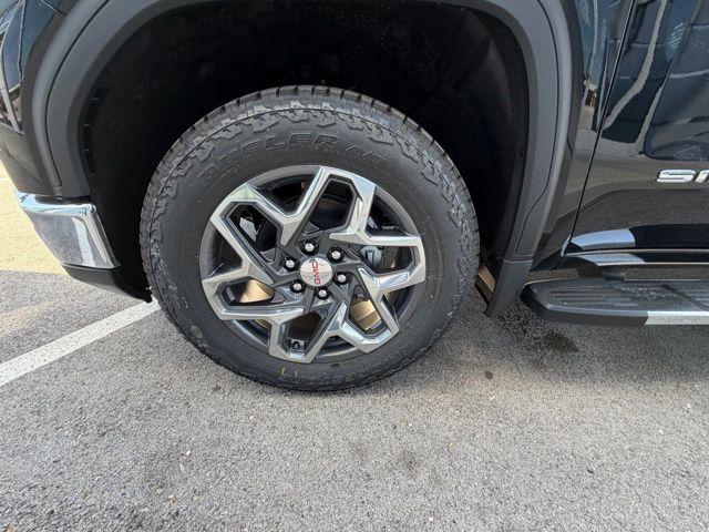 2026 GMC Sierra 1500 Crew Cab, Standard Bed, SLT, 4WD