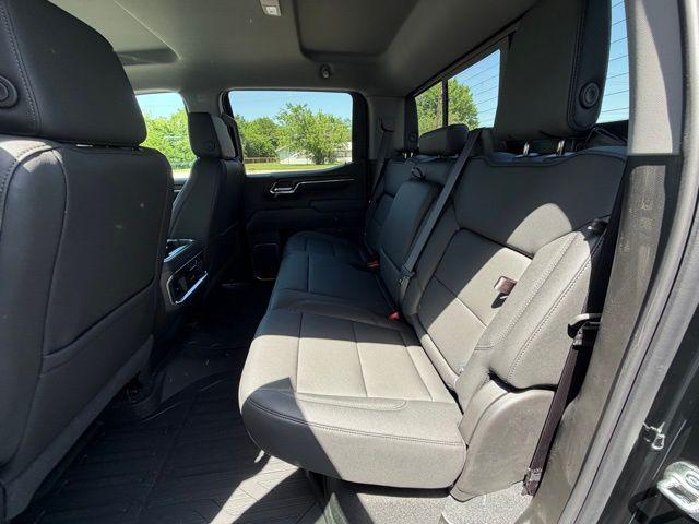 2026 GMC Sierra 1500 Crew Cab, Standard Bed, SLT, 4WD