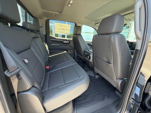 2026 GMC Sierra 1500 Crew Cab, Standard Bed, SLT, 4WD