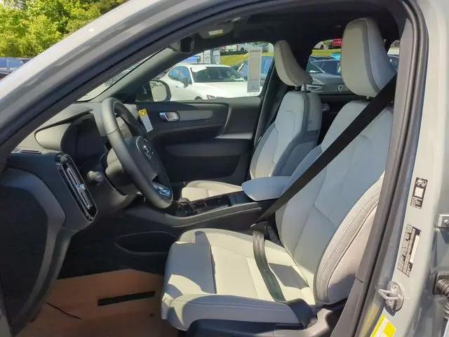 2026 Volvo EX40 Plus, Single Motor Extended Range, Fully electric