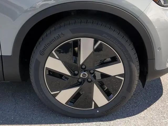 2026 Volvo EX40 Plus, Single Motor Extended Range, Fully electric