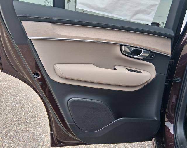 2026 Volvo XC90 Plus, B6 AWD Gas (mild hybrid), Gasoline, Bright, 7 Seats