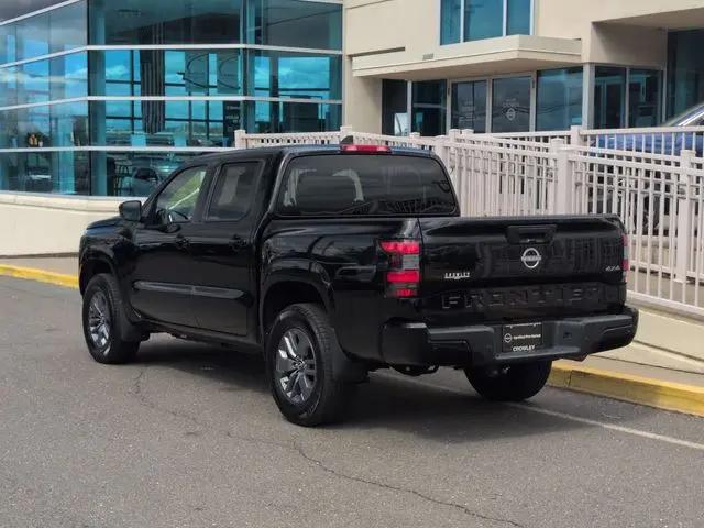 2025 Nissan Frontier Crew Cab SV 4x4